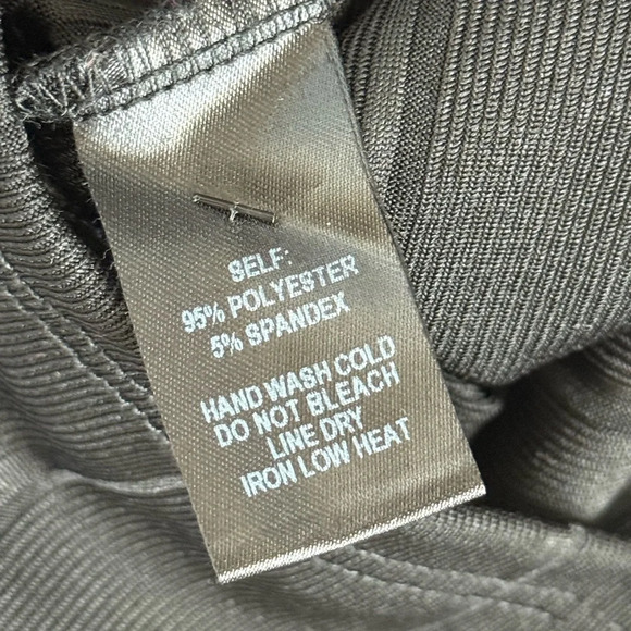 Lulu's Mock Neck Crop Top | Small - Picture 3 of 5